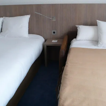 מלון Western Golf Marne La Vallee 4*