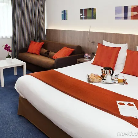 Western Golf Marne La Vallee מלון 4*