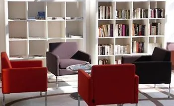 Western Golf Marne La Vallee מלון 4*