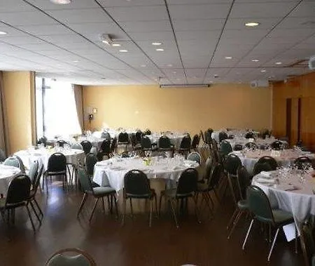 מלון Western Golf Marne La Vallee